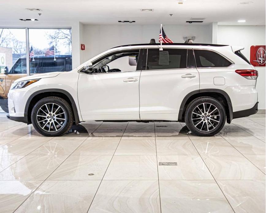 used 2017 Toyota Highlander car, priced at $21,776