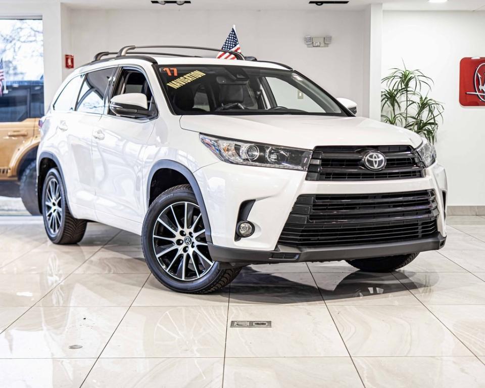 used 2017 Toyota Highlander car, priced at $21,776