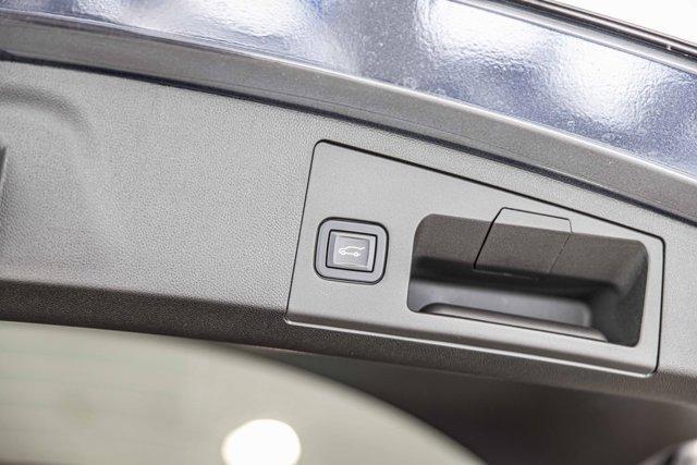 used 2022 Cadillac XT4 car, priced at $32,887
