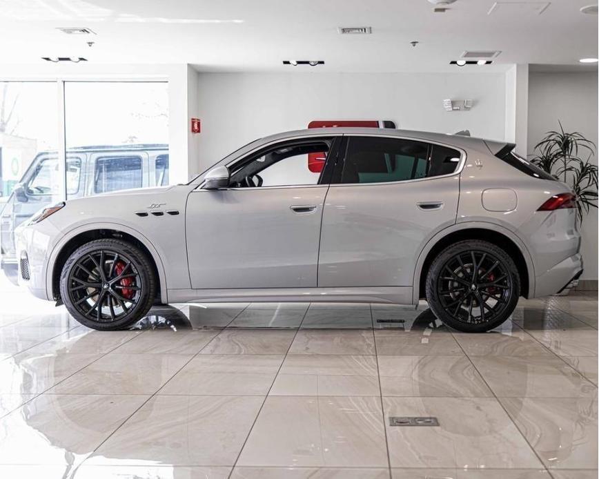 new 2024 Maserati Grecale car, priced at $71,050