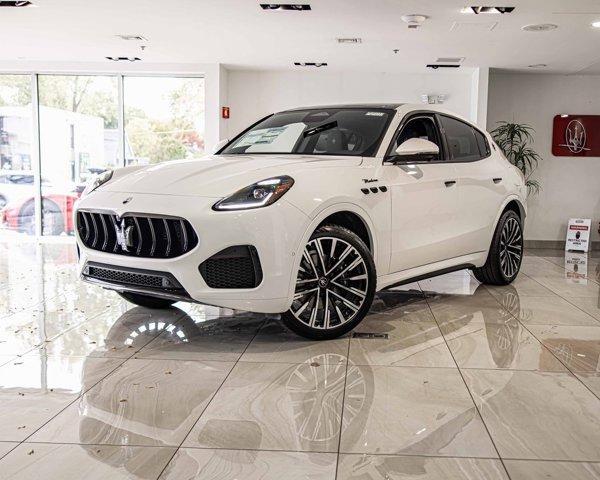 new 2025 Maserati Grecale car, priced at $80,385
