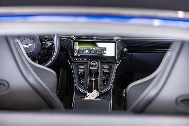 new 2025 Aston Martin Vantage car