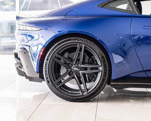 new 2025 Aston Martin Vantage car