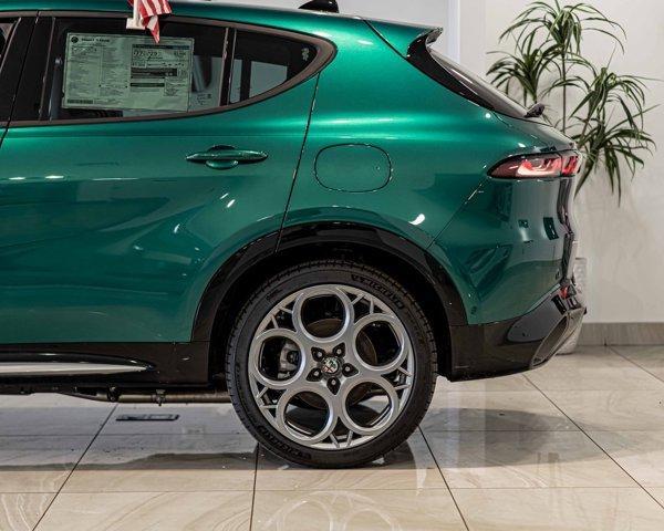 new 2024 Alfa Romeo Tonale car, priced at $49,685