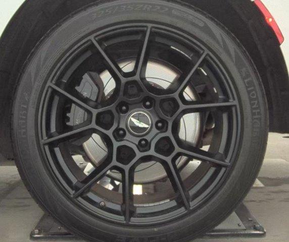 used 2021 Aston Martin DBX car