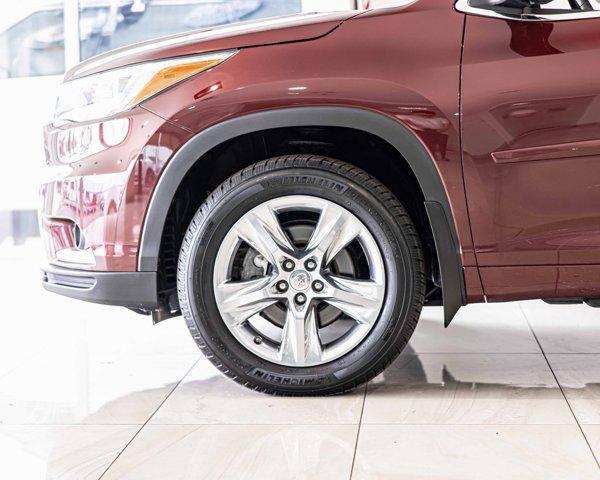 used 2014 Toyota Highlander car, priced at $18,862