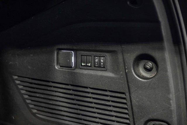 used 2021 GMC Yukon XL car, priced at $43,888