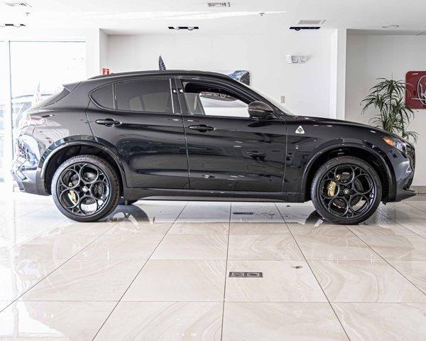 new 2024 Alfa Romeo Stelvio car