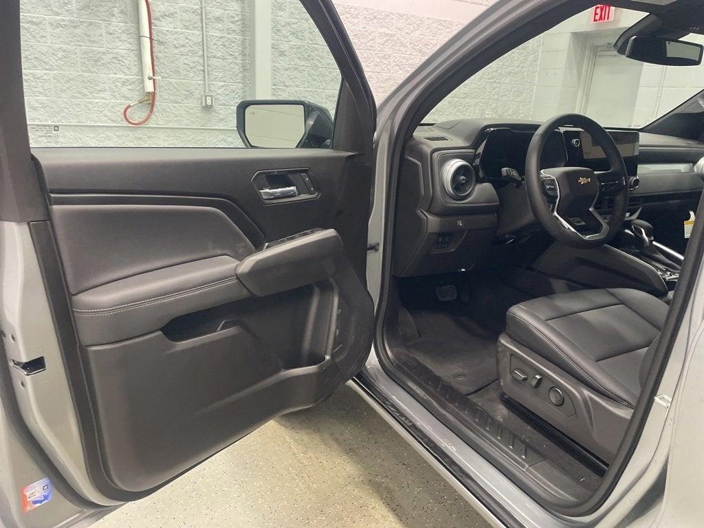 new 2025 Chevrolet Colorado car, priced at $43,999