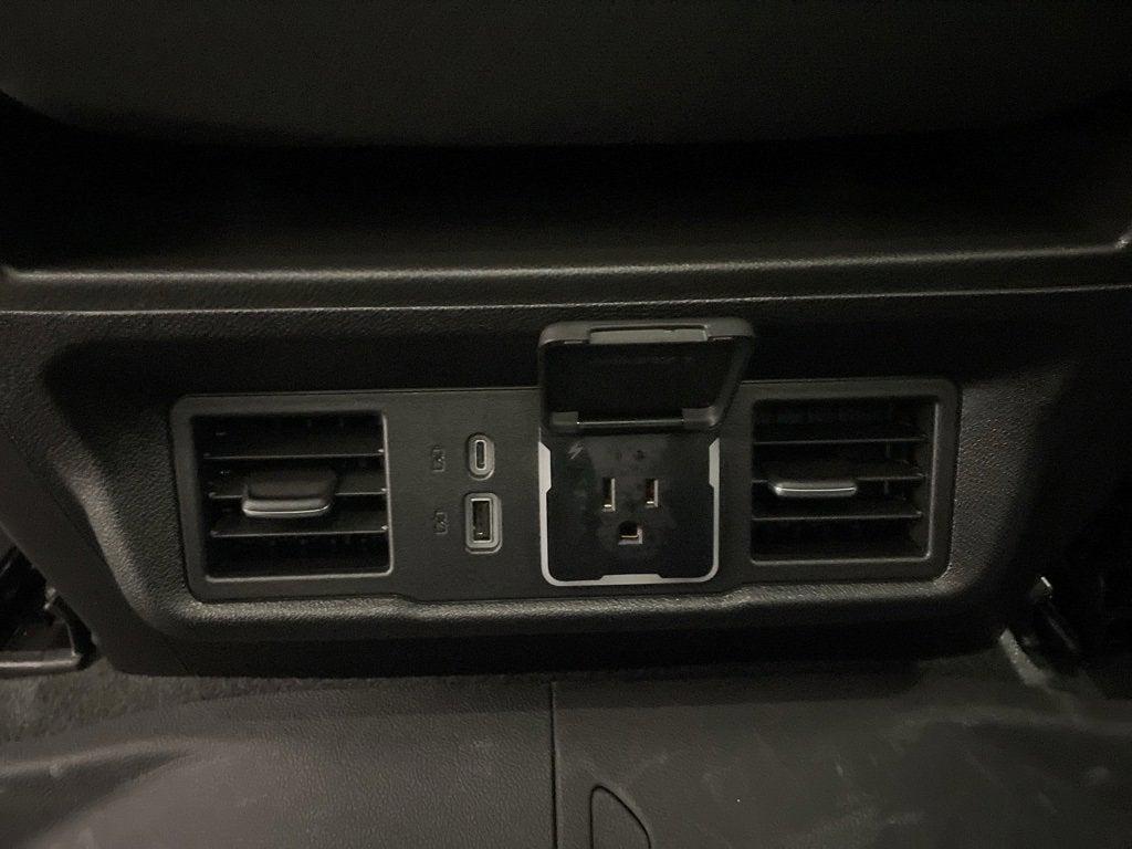 used 2024 Chevrolet Silverado 1500 car, priced at $42,999