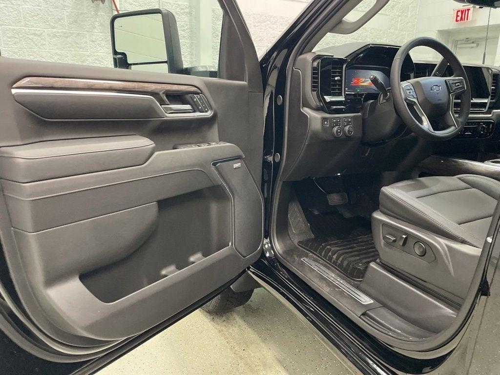 new 2025 Chevrolet Silverado 3500 car, priced at $77,905