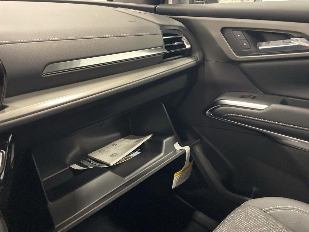 new 2025 Chevrolet Traverse car, priced at $41,999