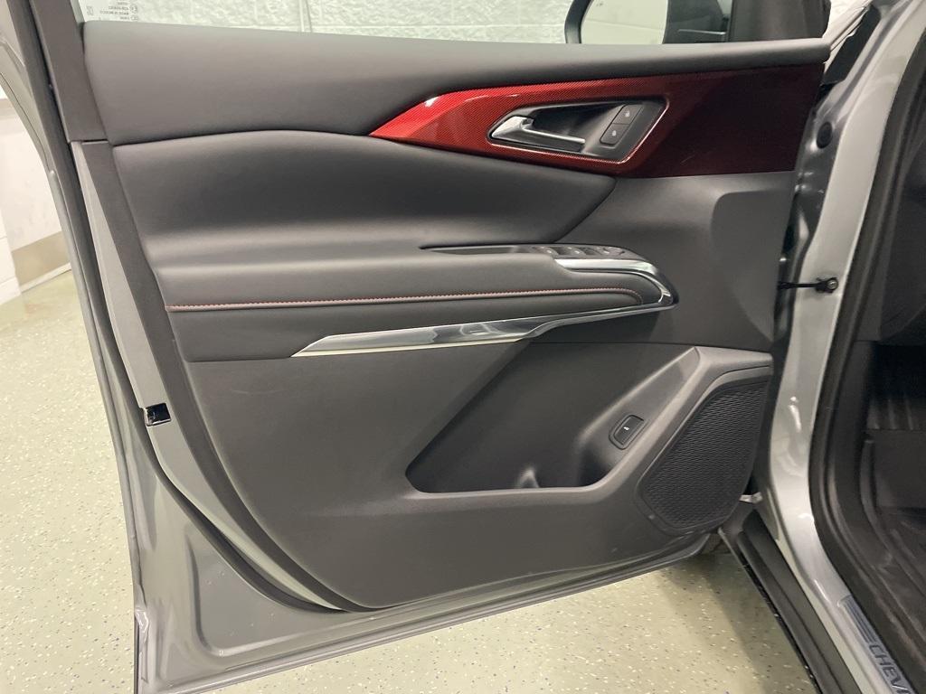 new 2025 Chevrolet Traverse car, priced at $47,499