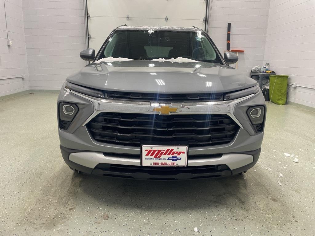 new 2025 Chevrolet TrailBlazer car, priced at $27,680