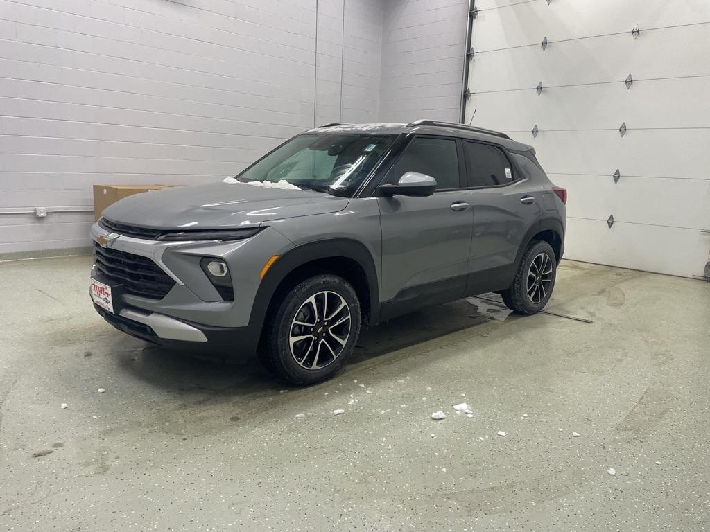 new 2025 Chevrolet TrailBlazer car, priced at $27,680