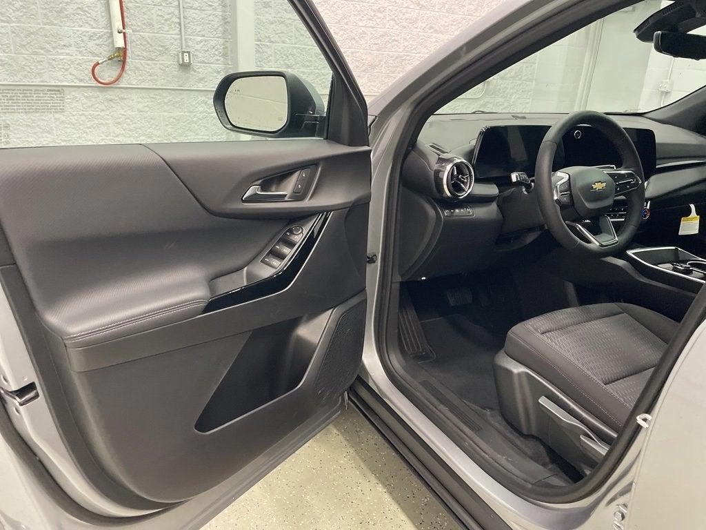 new 2026 Chevrolet Equinox car, priced at $29,999