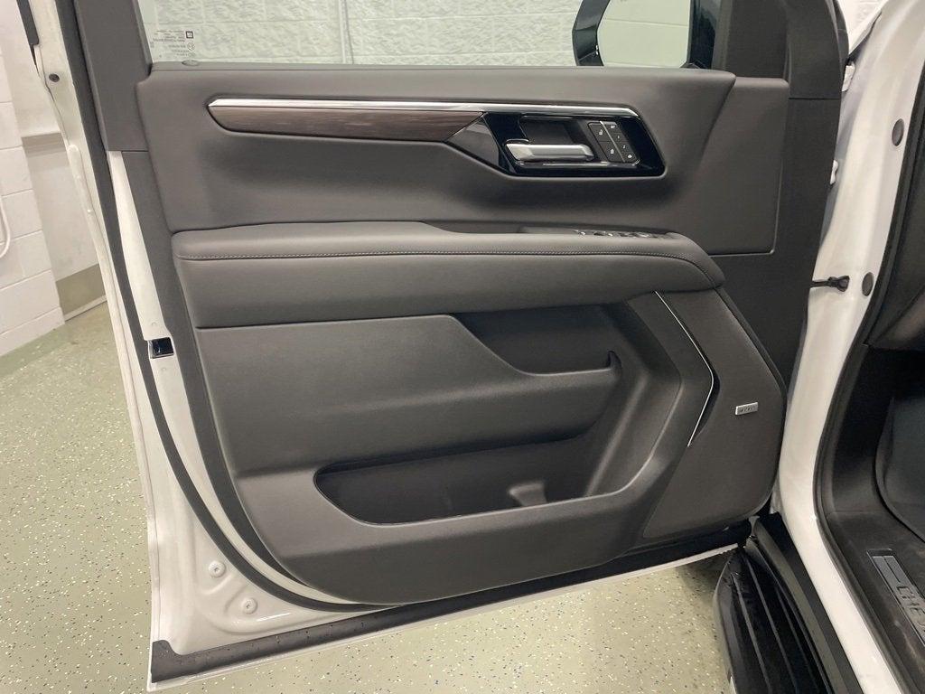 new 2025 Chevrolet Suburban car, priced at $76,440