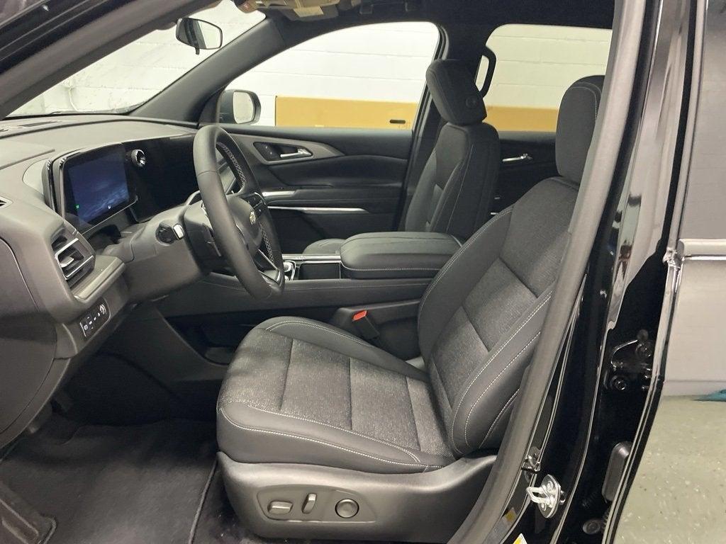 new 2025 Chevrolet Traverse car, priced at $41,999