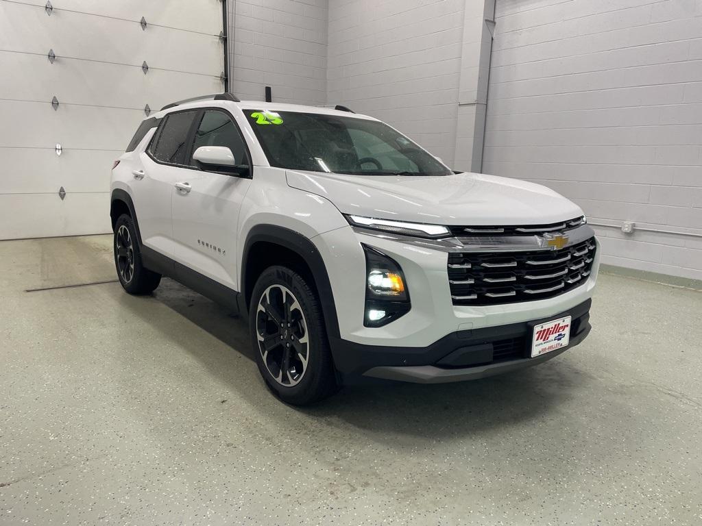 new 2025 Chevrolet Equinox car, priced at $32,330