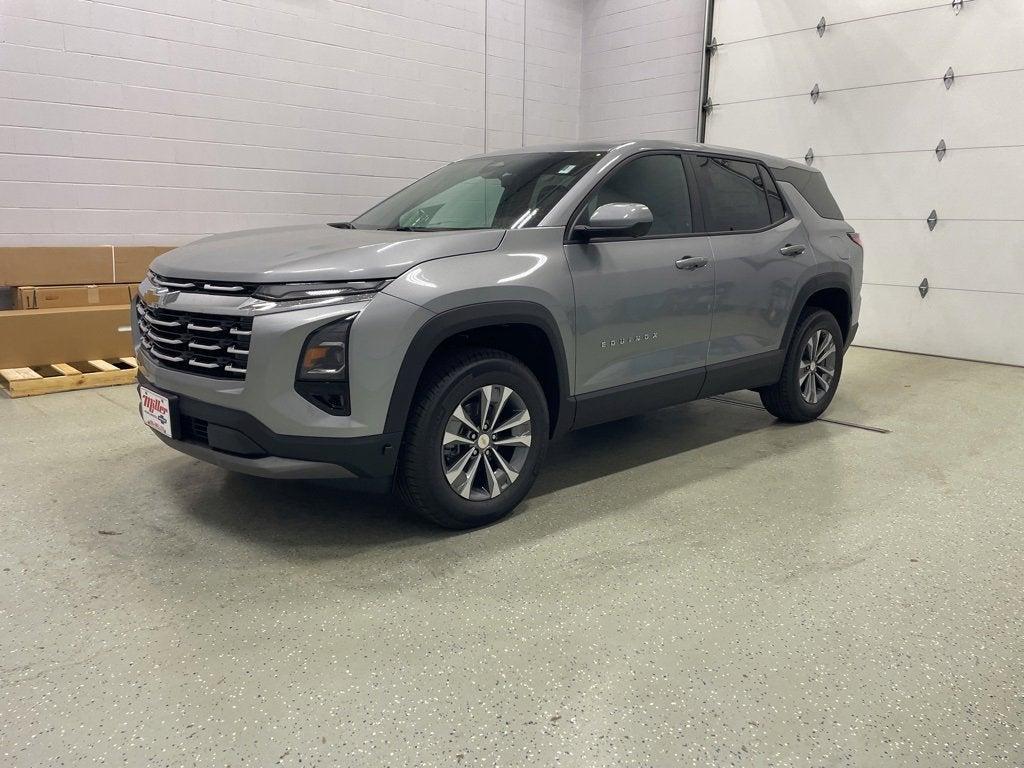 new 2026 Chevrolet Equinox car, priced at $32,090