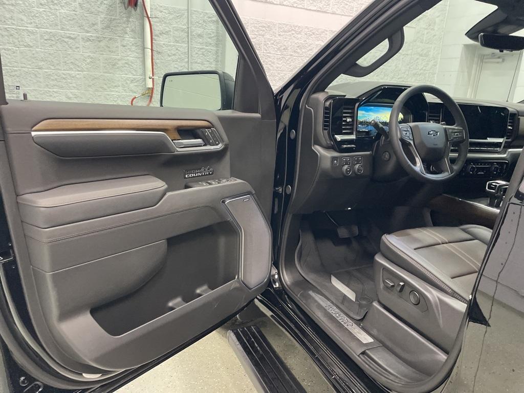 new 2025 Chevrolet Silverado 1500 car, priced at $63,900