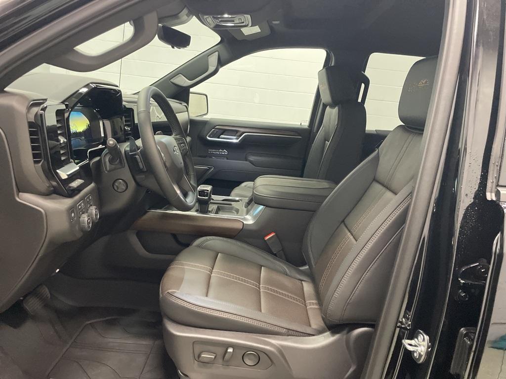 new 2025 Chevrolet Silverado 1500 car, priced at $63,900