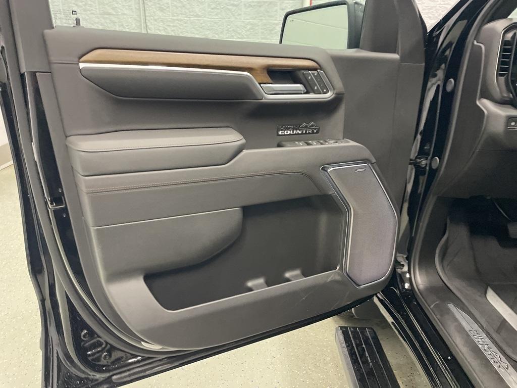 new 2025 Chevrolet Silverado 1500 car, priced at $63,900