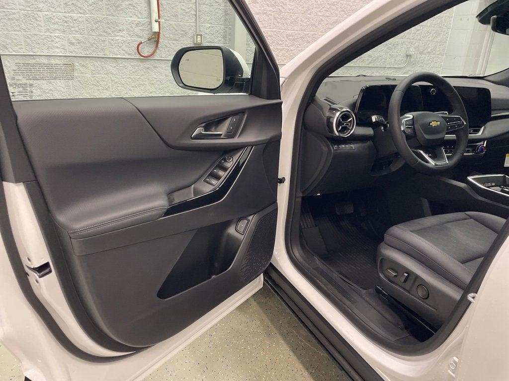 new 2026 Chevrolet Equinox car, priced at $32,940