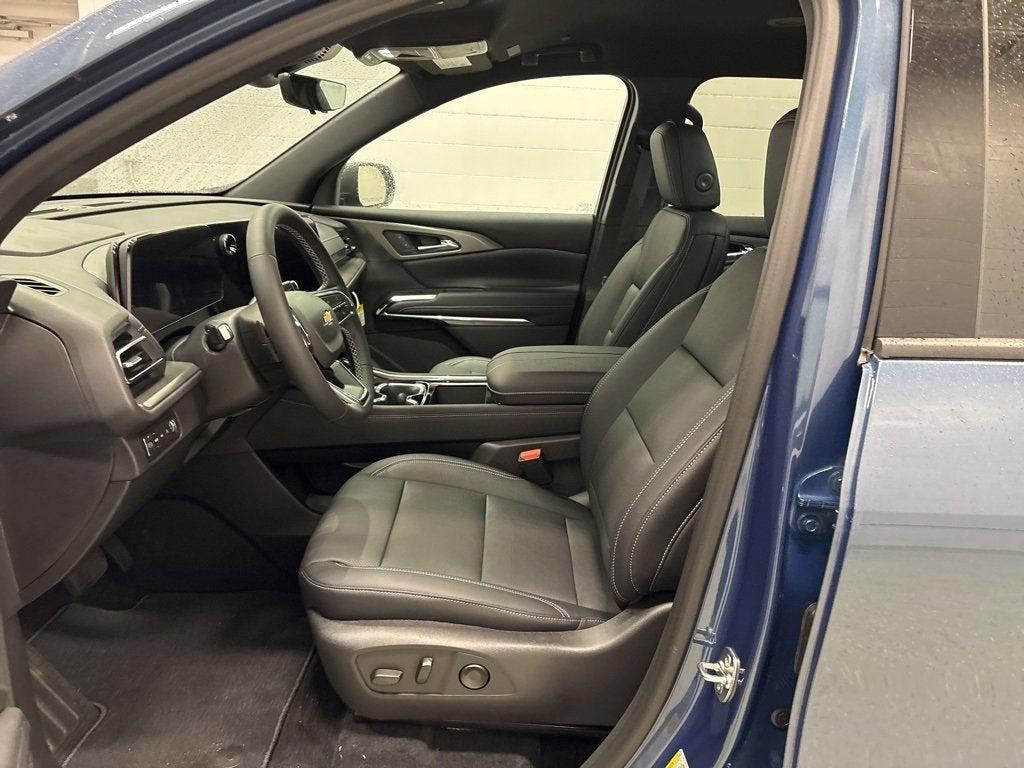 new 2026 Chevrolet Traverse car, priced at $43,920
