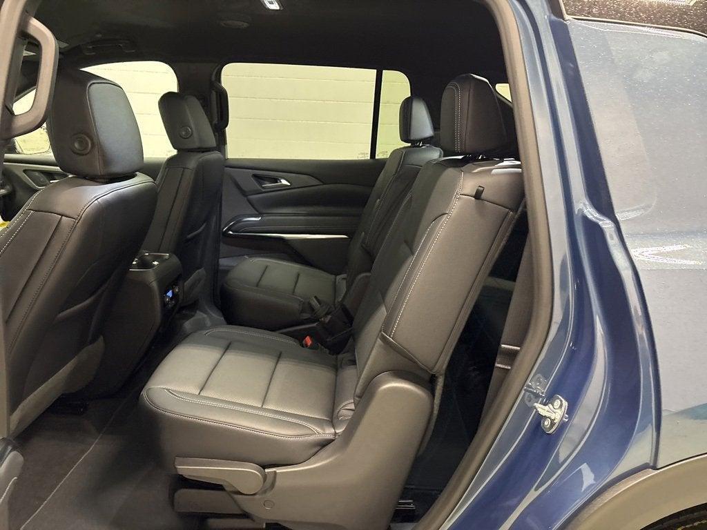 new 2026 Chevrolet Traverse car, priced at $43,920