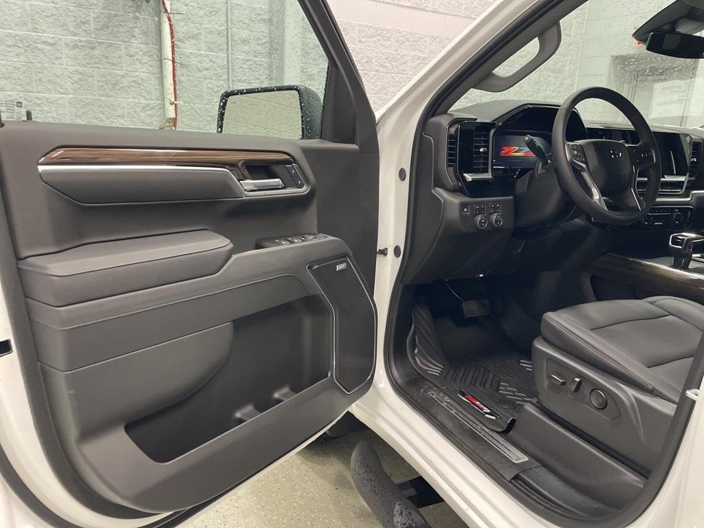 new 2025 Chevrolet Silverado 1500 car, priced at $60,988