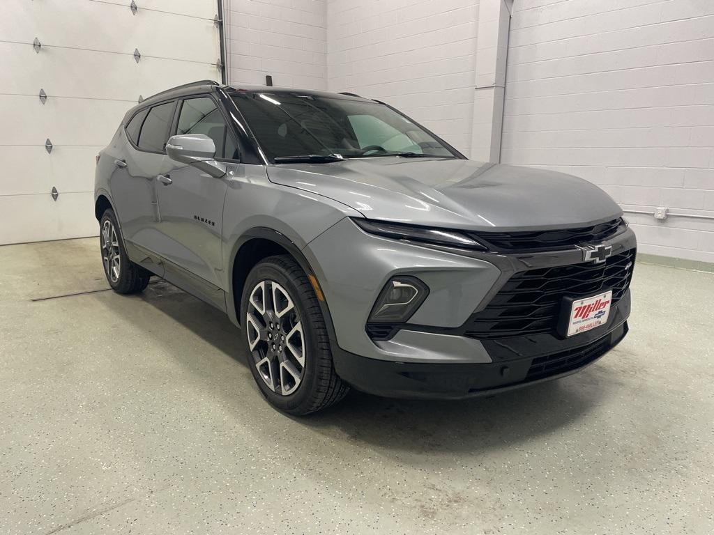 new 2025 Chevrolet Blazer car, priced at $44,195