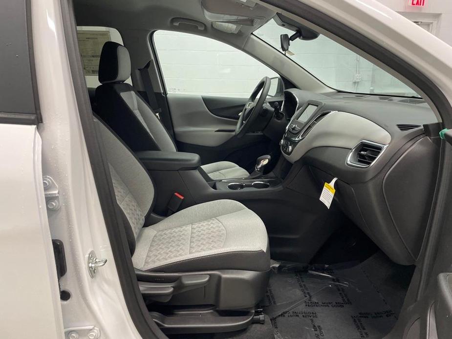 new 2024 Chevrolet Equinox car, priced at $26,080