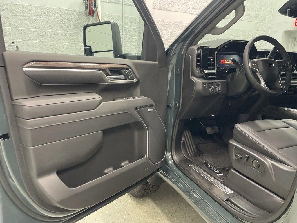 new 2025 Chevrolet Silverado 3500 car, priced at $78,185