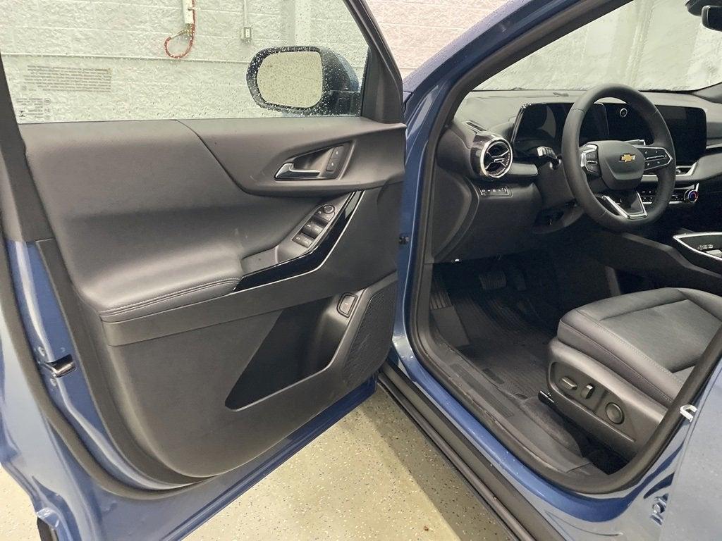 new 2026 Chevrolet Equinox car, priced at $32,440