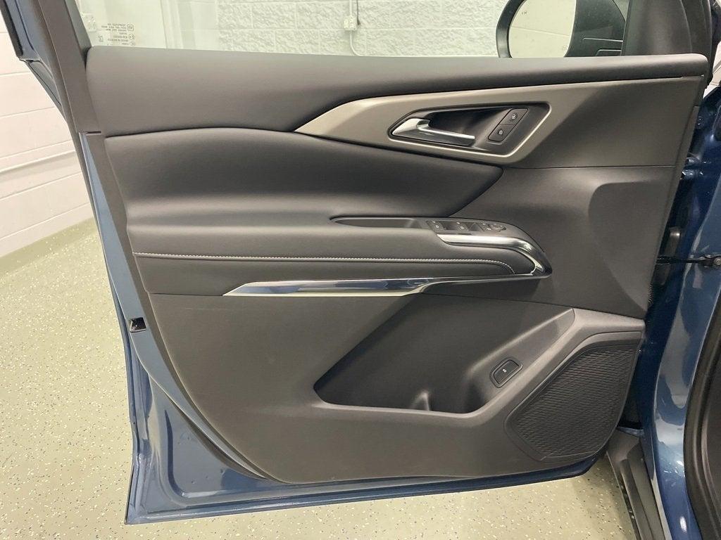 new 2025 Chevrolet Traverse car, priced at $44,930