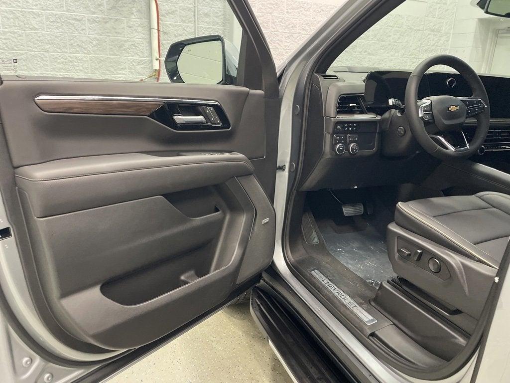 new 2025 Chevrolet Suburban car, priced at $77,299