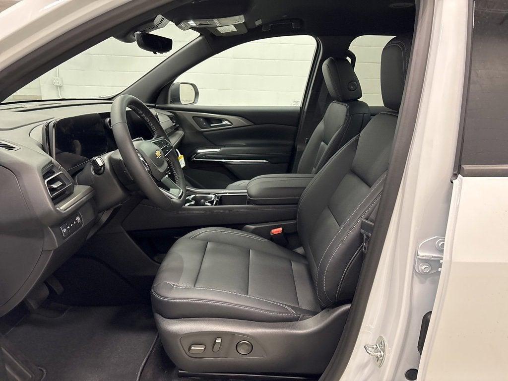new 2026 Chevrolet Traverse car, priced at $43,920