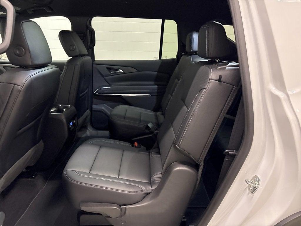 new 2026 Chevrolet Traverse car, priced at $43,920