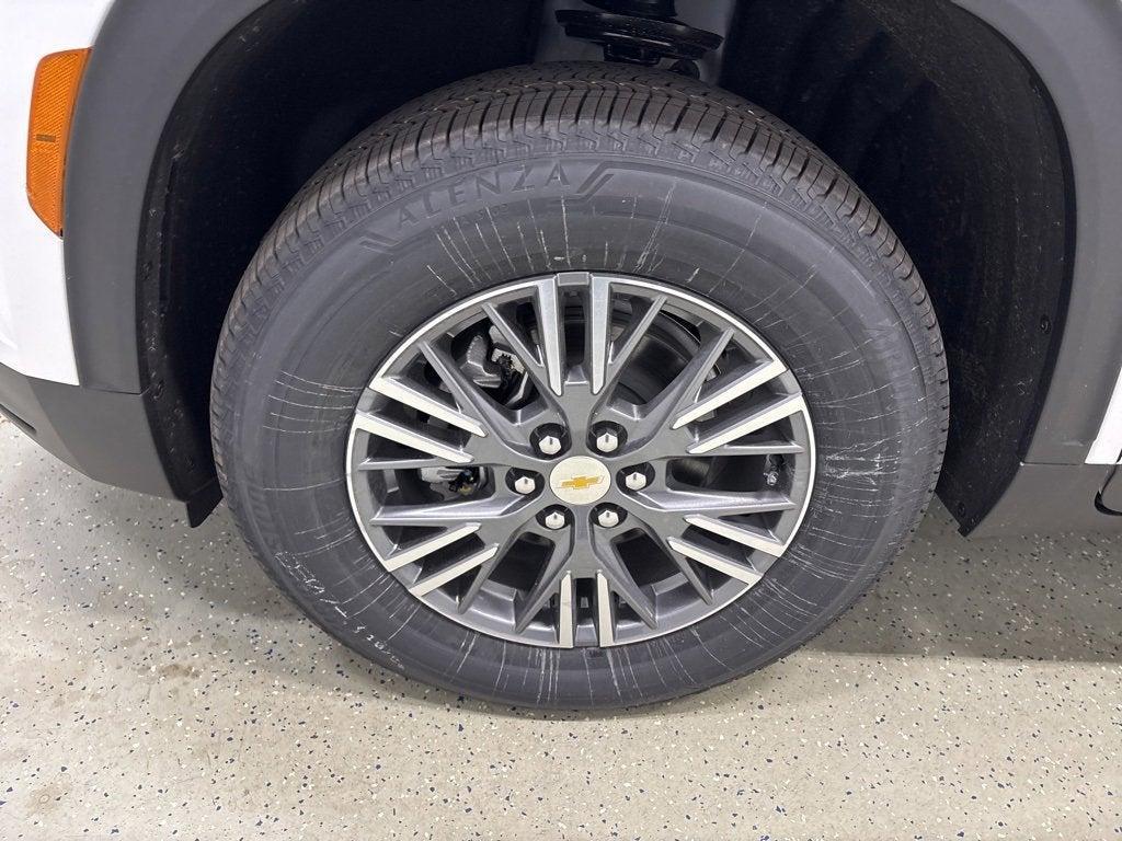 new 2026 Chevrolet Traverse car, priced at $43,920