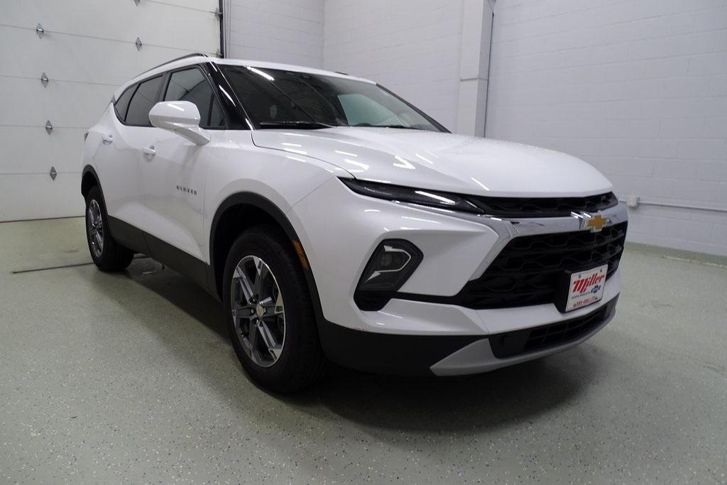 new 2025 Chevrolet Blazer car, priced at $35,510