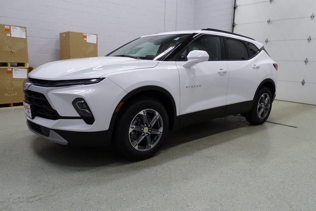 new 2025 Chevrolet Blazer car, priced at $35,510