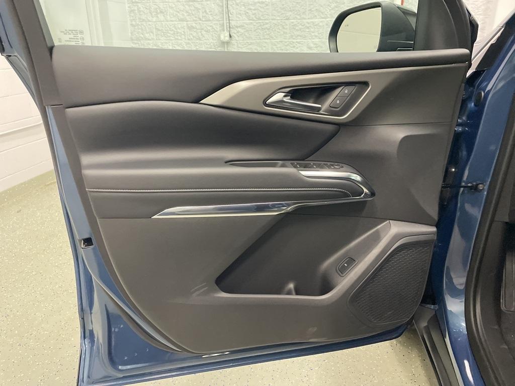 new 2025 Chevrolet Traverse car, priced at $41,999