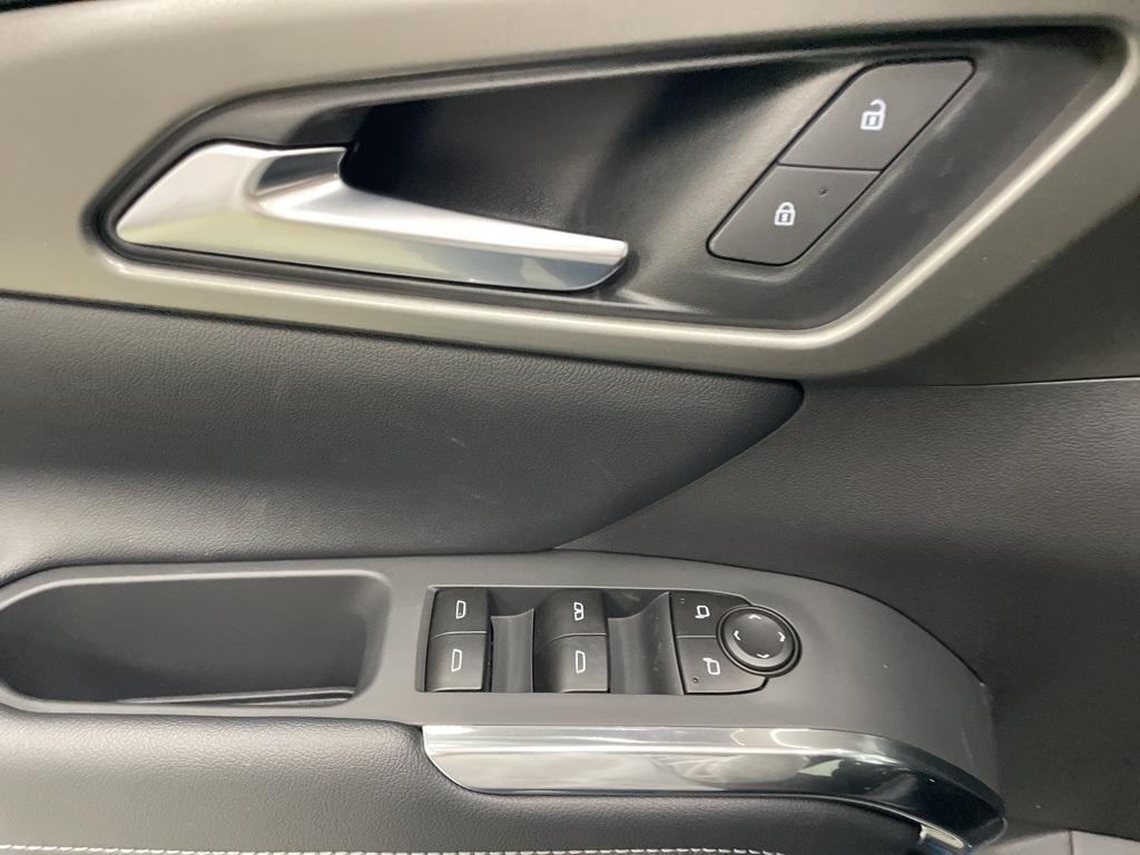 new 2025 Chevrolet Traverse car, priced at $41,999