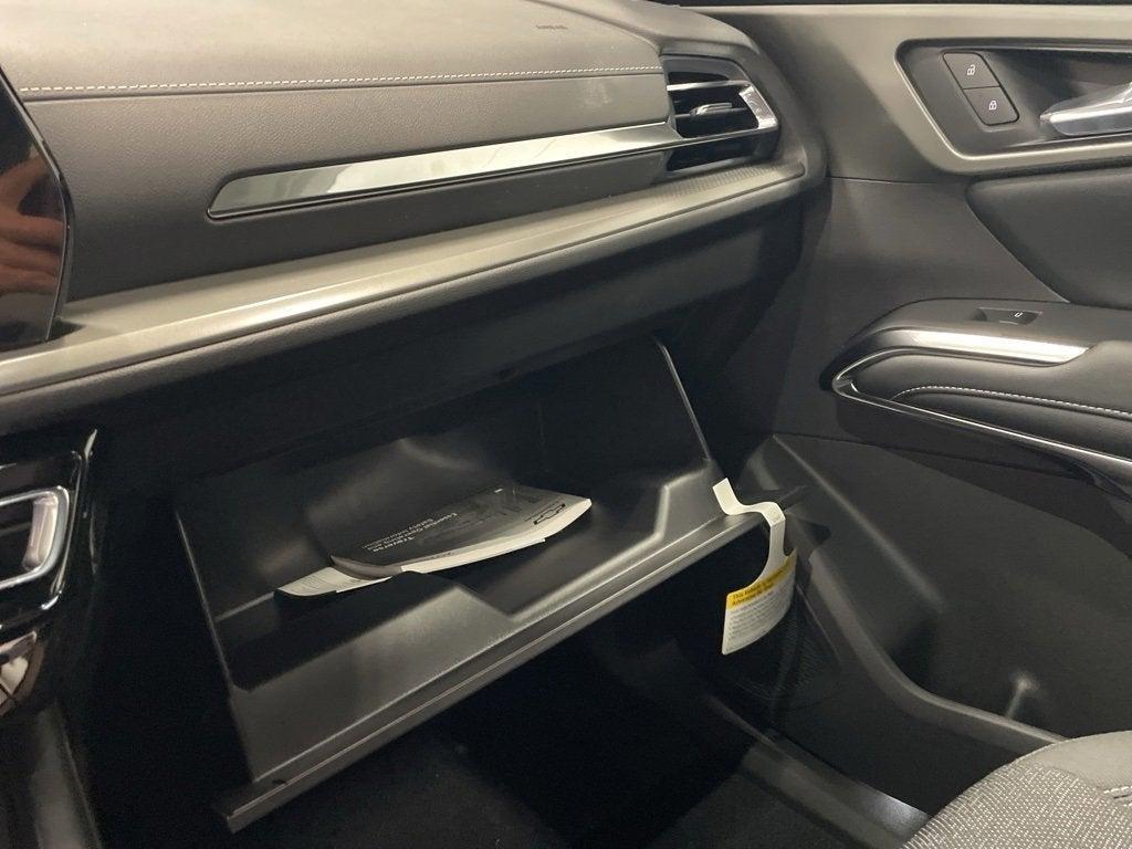 new 2025 Chevrolet Traverse car, priced at $41,999
