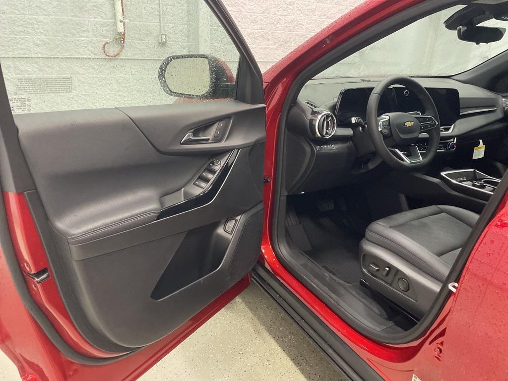 new 2026 Chevrolet Equinox car, priced at $34,635