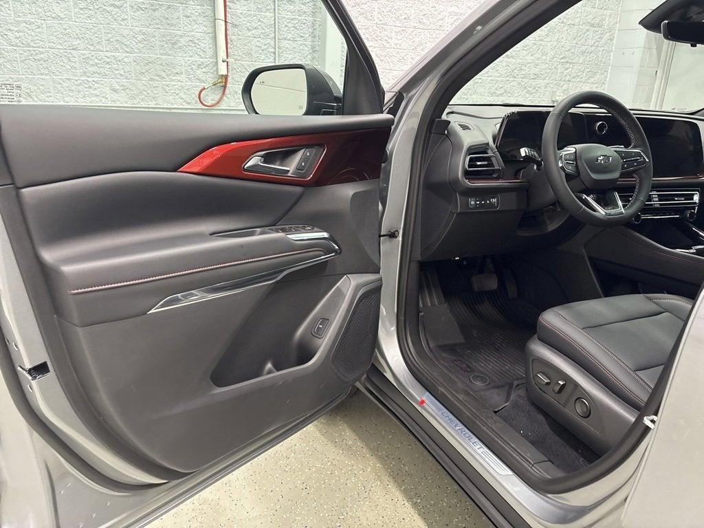 new 2026 Chevrolet Traverse car, priced at $50,545