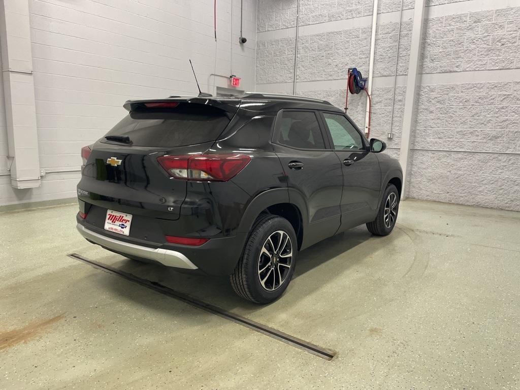 new 2025 Chevrolet TrailBlazer car, priced at $27,680