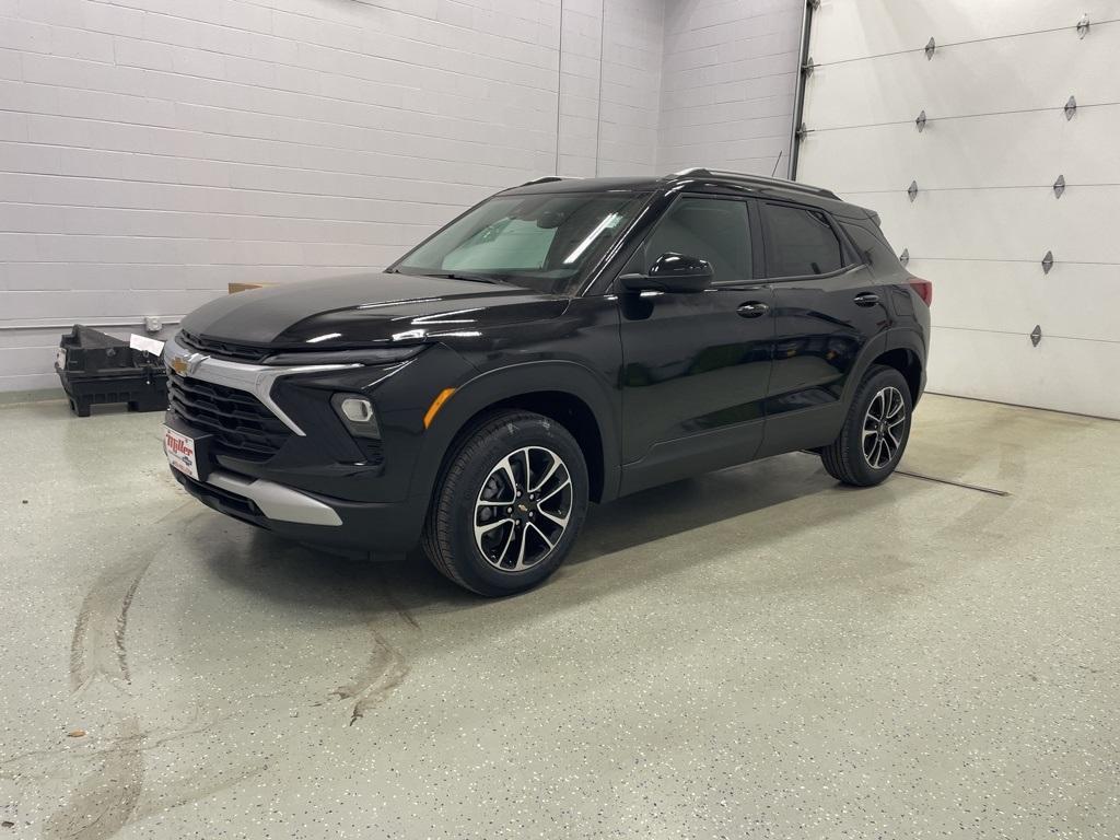 new 2025 Chevrolet TrailBlazer car, priced at $27,680