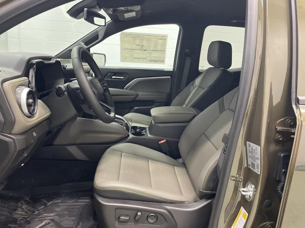 new 2025 Chevrolet Colorado car, priced at $50,720